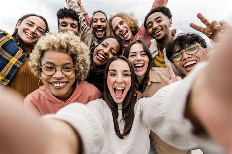 conocer gente en coruña|Formando grupo de amigos y amigas en A Coruña。